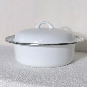 Vintage Enamelware White  Round Roaster Pot With Lid